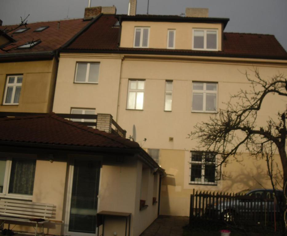 Pension Hanspaulka ปราก ภายนอก รูปภาพ